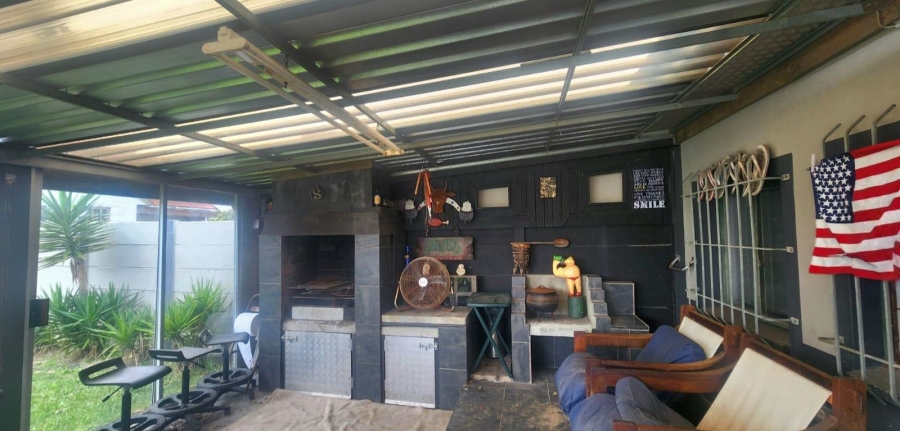To Let 3 Bedroom Property for Rent in Bothasig Western Cape